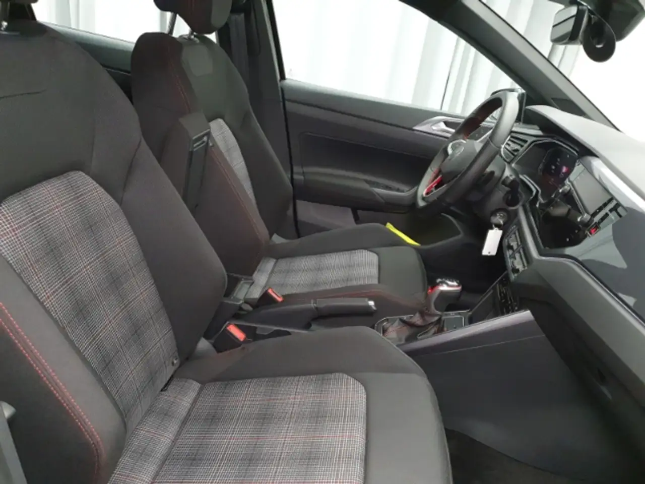 Volkswagen Polo GTI DSG Navi LED ACC Bluetooth Parklenkass. — Vehicle gallery 8