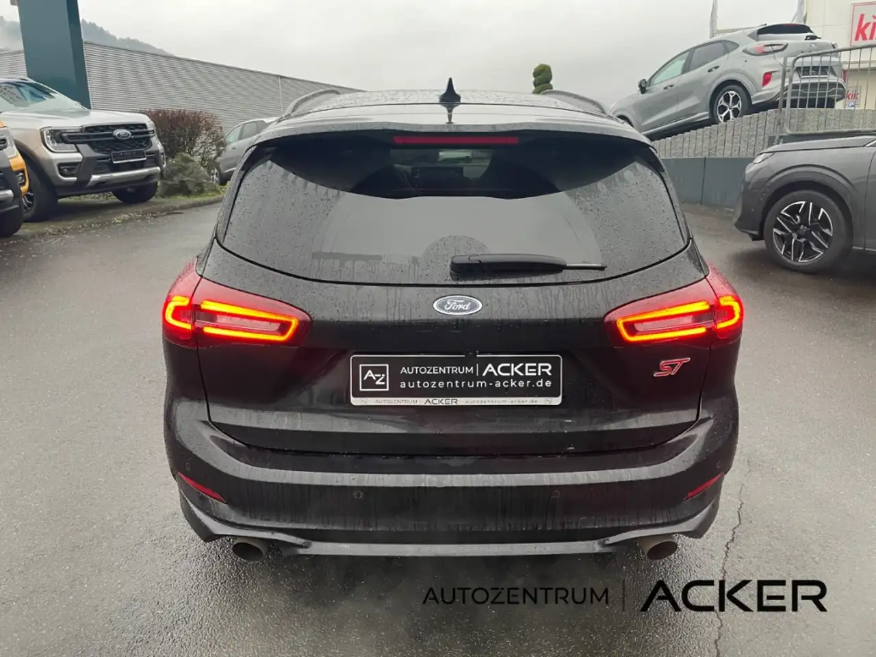 Ford Focus ST X Turnier 2.3 AT. Pano/aAHK/ACC -34%* — Galería del vehículo 10