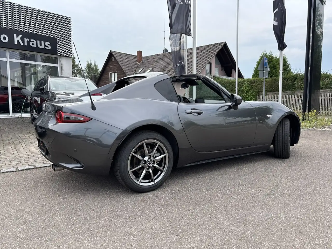 Mazda MX-5 RF SKYACTIV-G 132 EXCLUSIVE-LINE Driver Assistance — Galería del vehículo 4