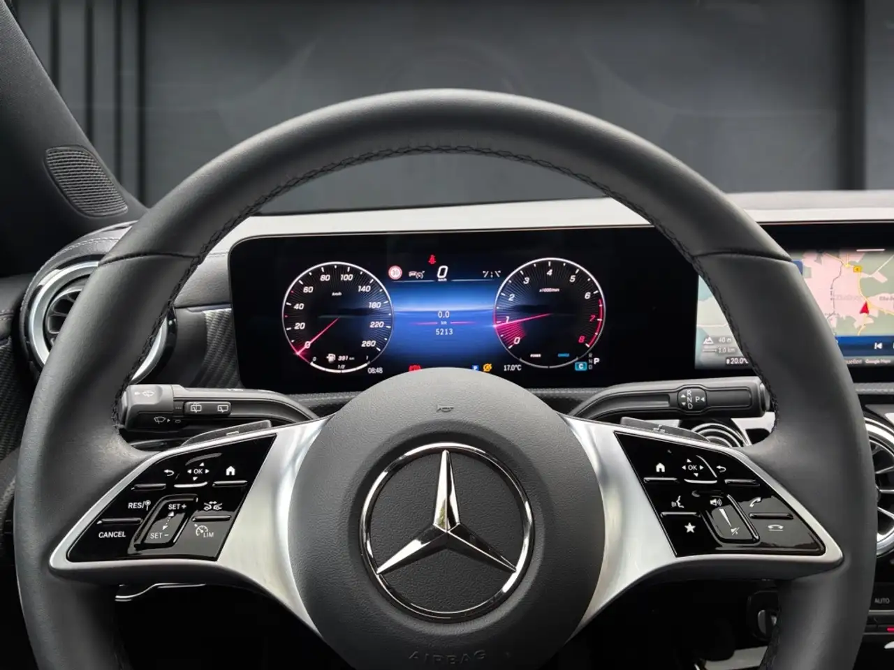 Mercedes-Benz CLA 180 SB Progr. Panorama Multibeam Night 360° — Galerie du véhicule 8