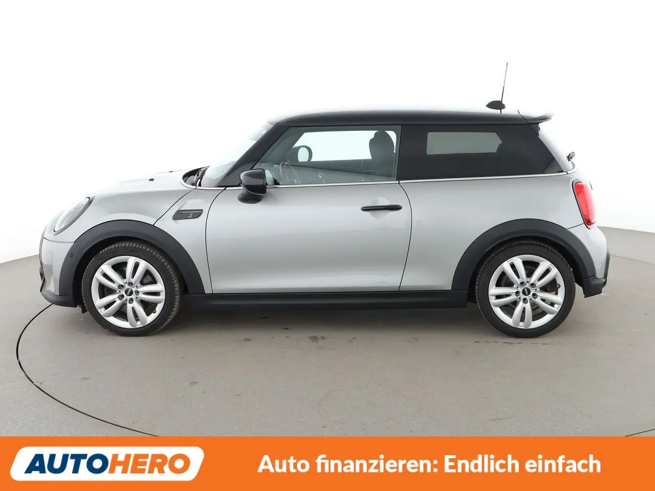 MINI Cooper S Cooper S Resolute Edition Aut.*NAVI*LED*TEMPO*CAM* — Galería del vehículo 3