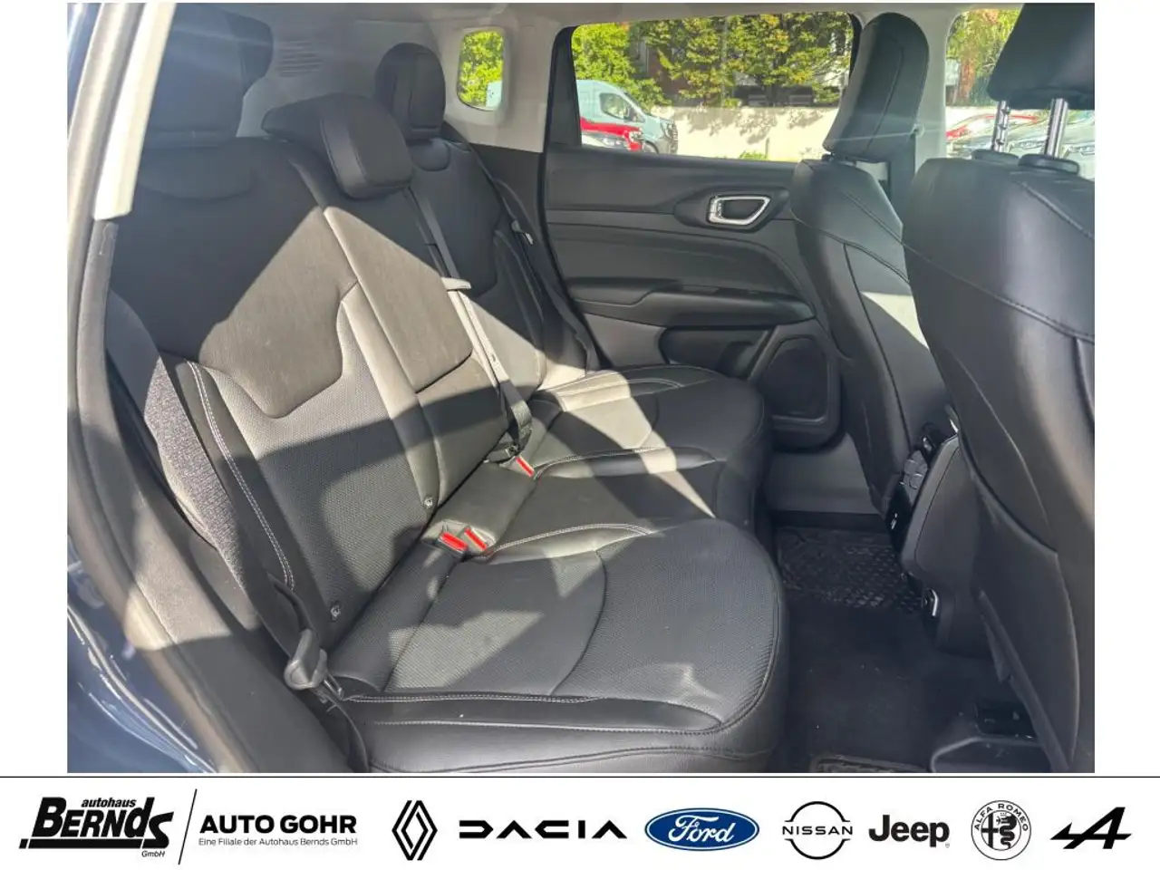 Jeep Compass 1.5 GSE T4 48V e-Hybrid AUTOMATIK S LEDER R-KAMERA — Galerie du véhicule 4