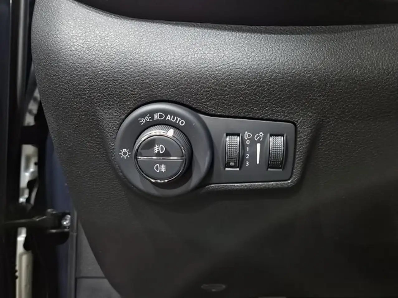 Jeep Compass eHybrid 1.5 MHEV 96kW Limited Dct — Galerie du véhicule 13