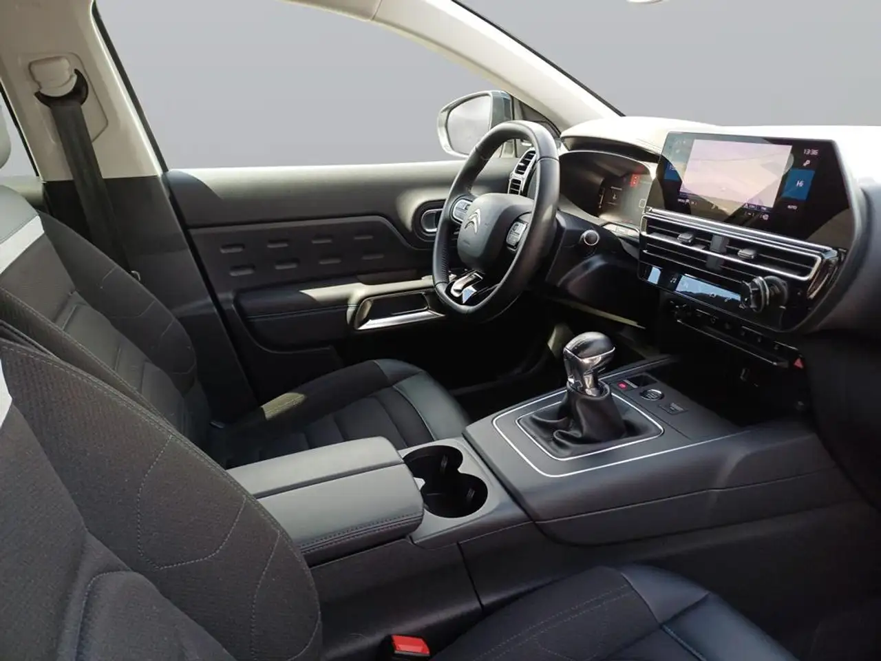 Citroen C5 Aircross PureTech 130 S&S Feel Pack — Vehicle gallery 11