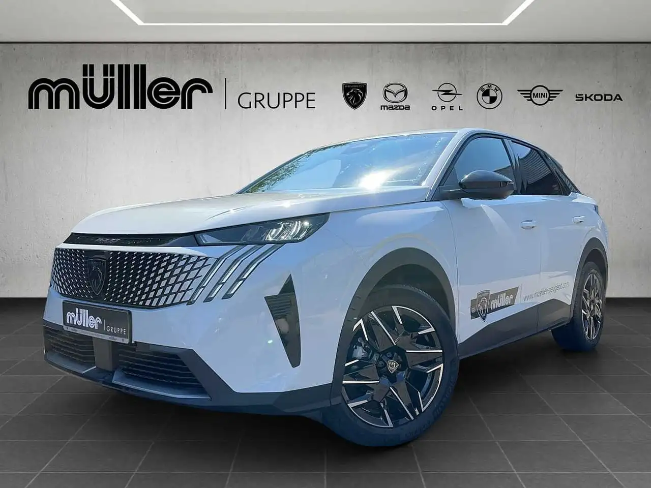 Peugeot 3008 Allure HYBRID 136 e-DSC6 — Dillingen