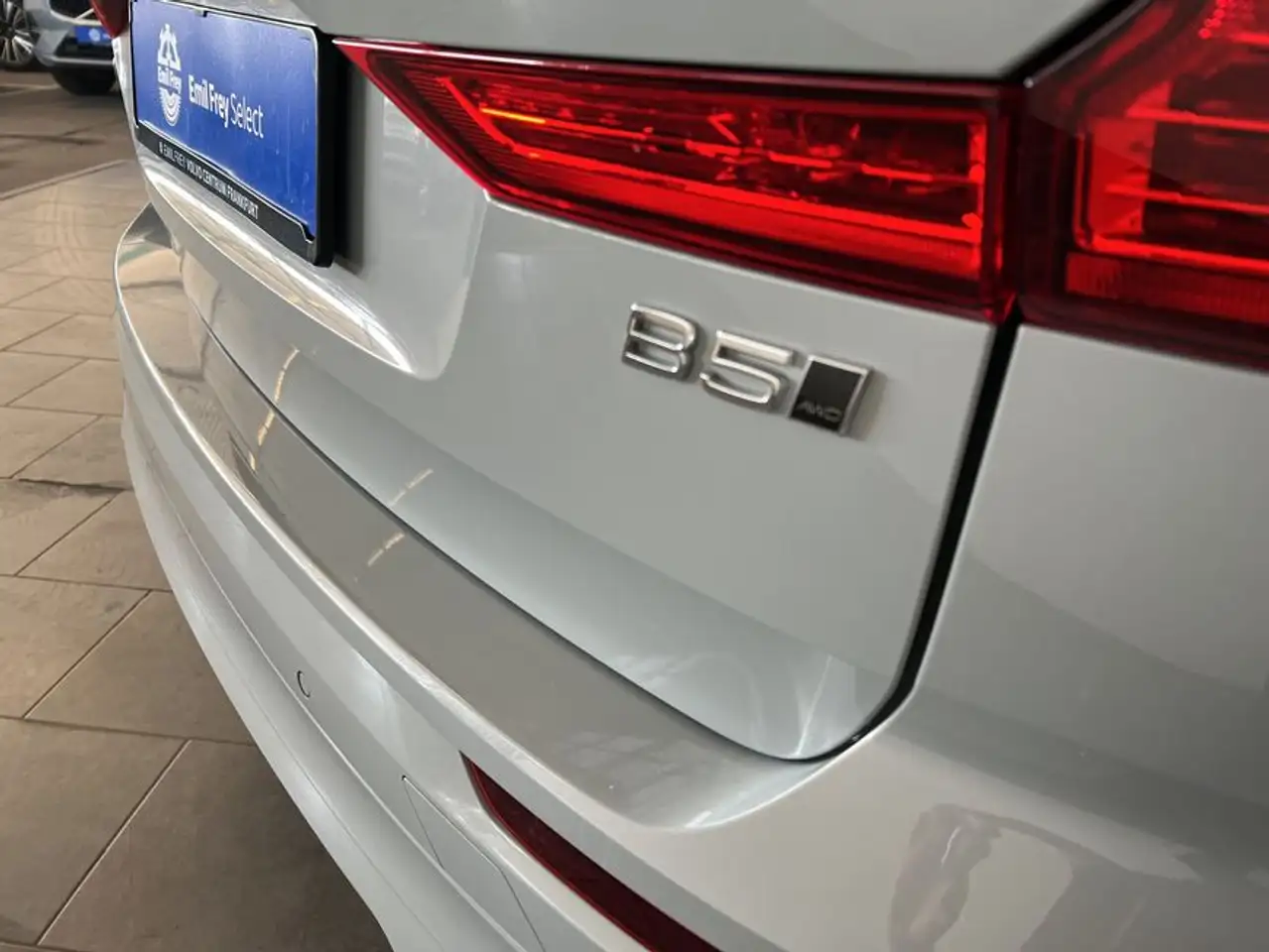 Volvo XC60 XC60 B5 AWD Core Aut 19'' Licht-Paket AHK Kamera P — Galerie du véhicule 25
