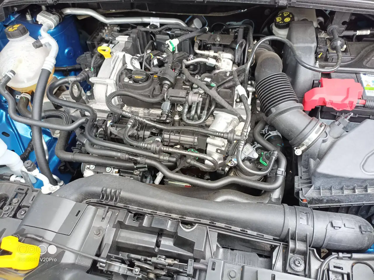 Ford Puma Puma 1.0 EcoBoost Hybrid TITANIUM — Vehicle gallery 23