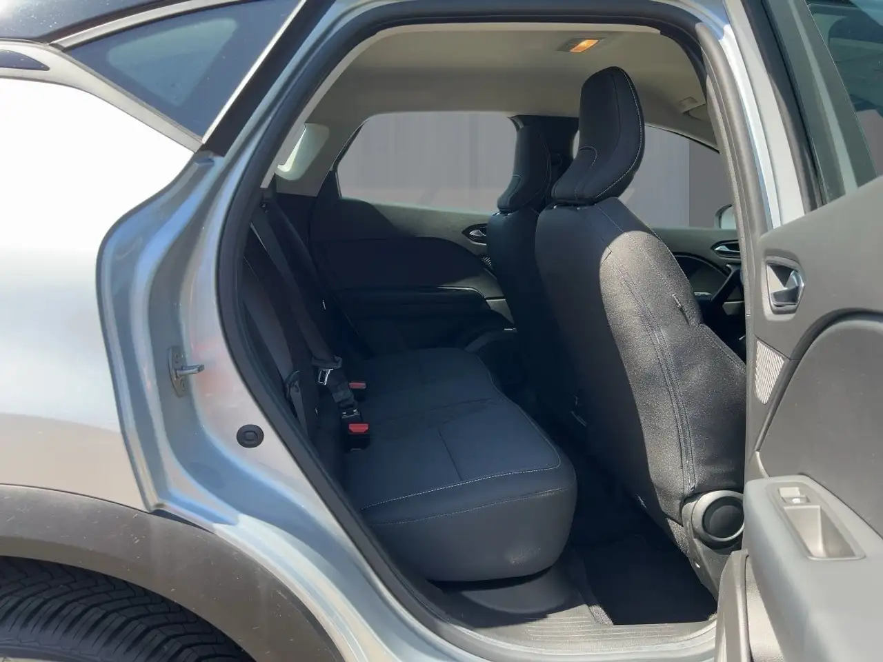 Renault Captur EVOLUTION TCe 140 NAVIGATION — معرض صور السيارة 9