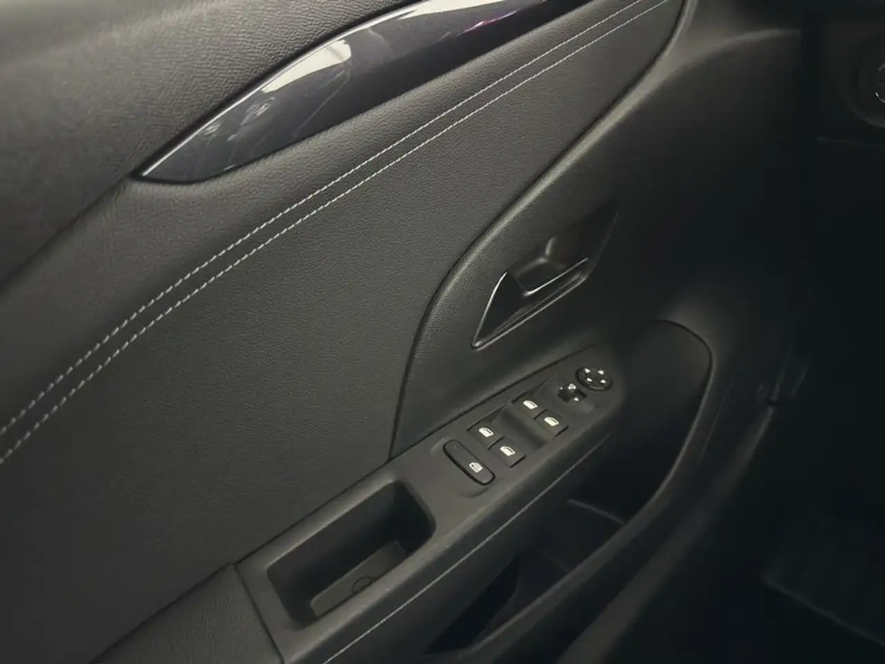 Opel Corsa 1.2 Direct Injection Turbo GS Infotaiment-Pa — Galerie du véhicule 17