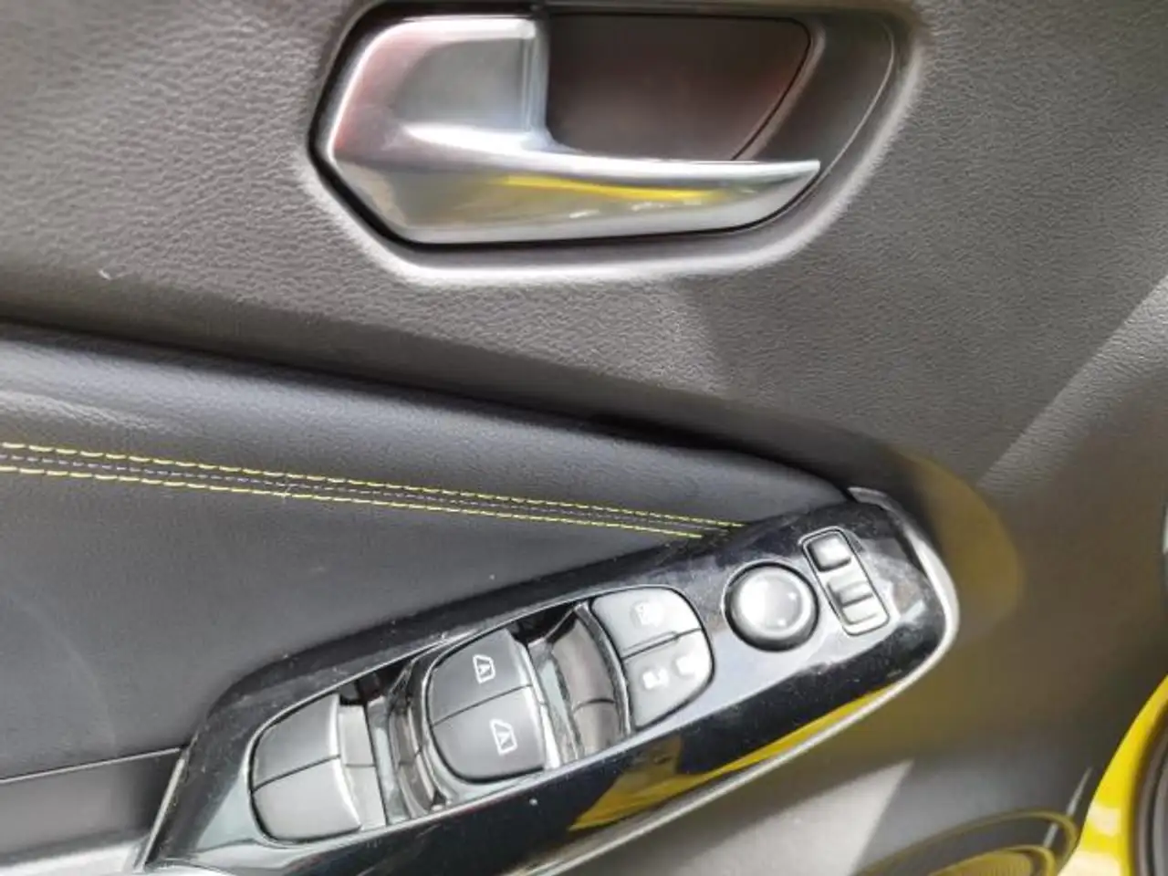 Nissan Juke N-SPORT HYBRID 143PS TECH LEDER BOSE GARANTIE — معرض صور السيارة 13