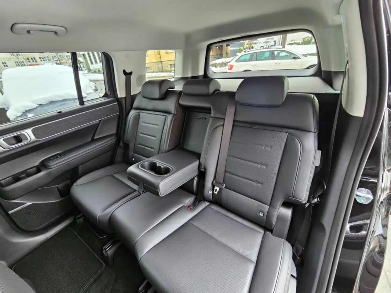 Hyundai SANTA FE Hybrid 1.6 T-GDI 4WD SIGNATURE, Technik & Komfort — معرض صور السيارة 16