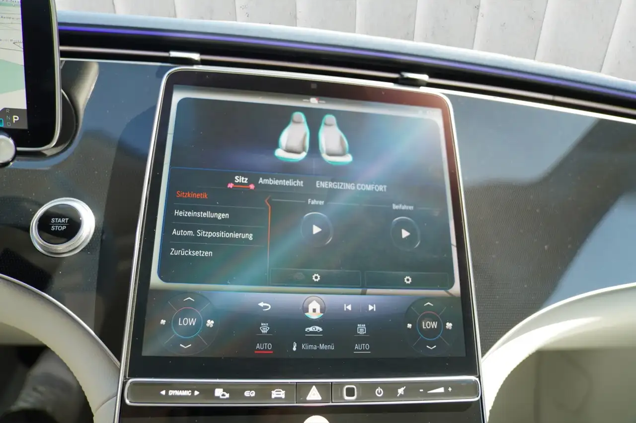 Mercedes-Benz EQE 350 EQE 350 4MATIC Memory Keyless 360° Kamera Burmester — Galerie du véhicule 14