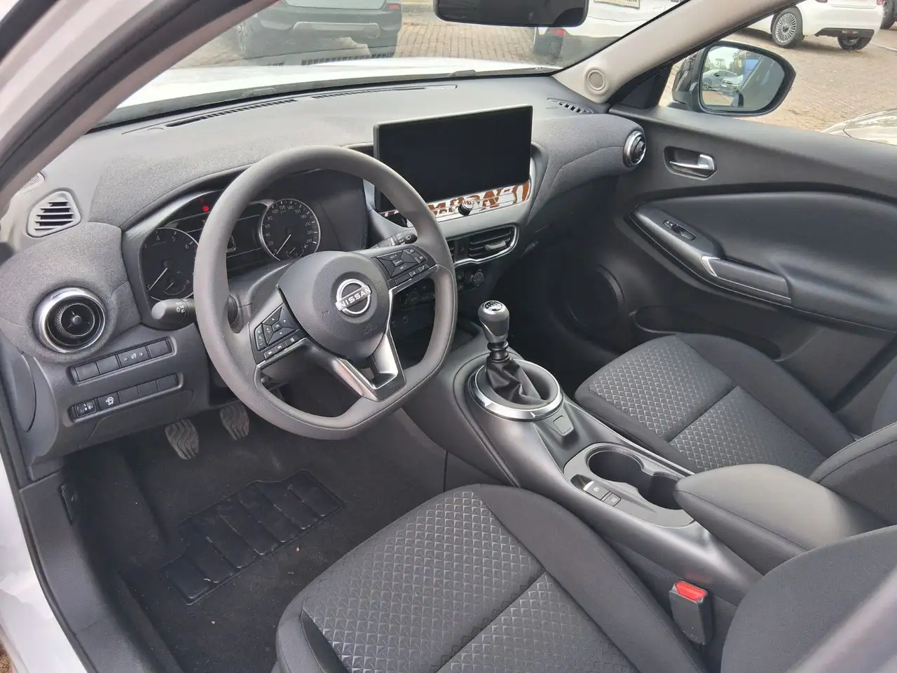 Nissan Juke 1.0 Acenta Klima/Sitzheizung/Rückfahrkamera — Galería del vehículo 6