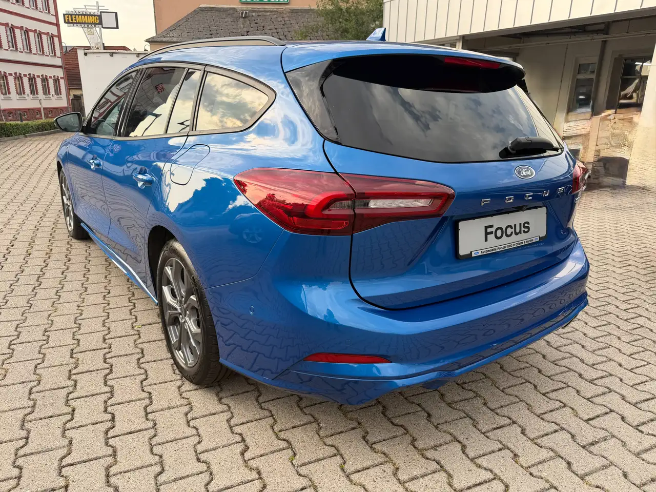 Ford Focus ST-Line LED/KAMERA/TWA/AHK/NAV — معرض صور السيارة 7