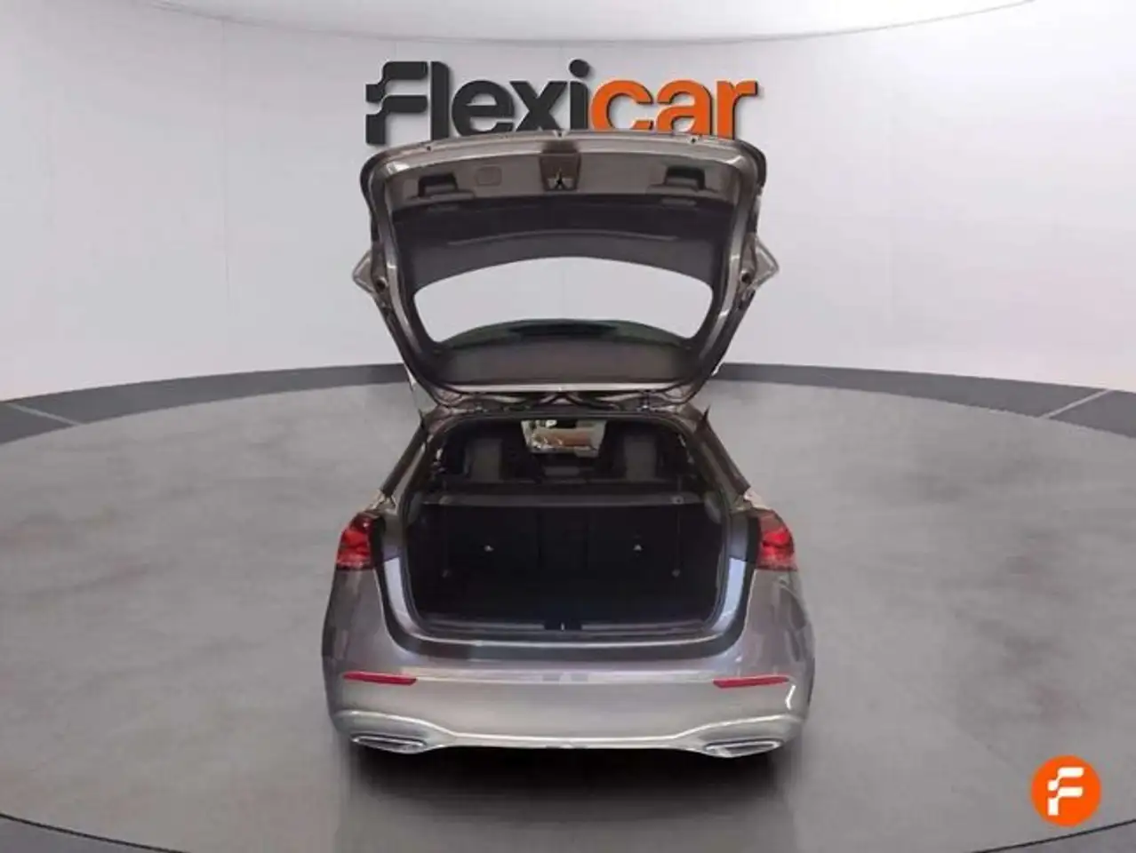 Mercedes-Benz A 180 d — معرض صور السيارة 5