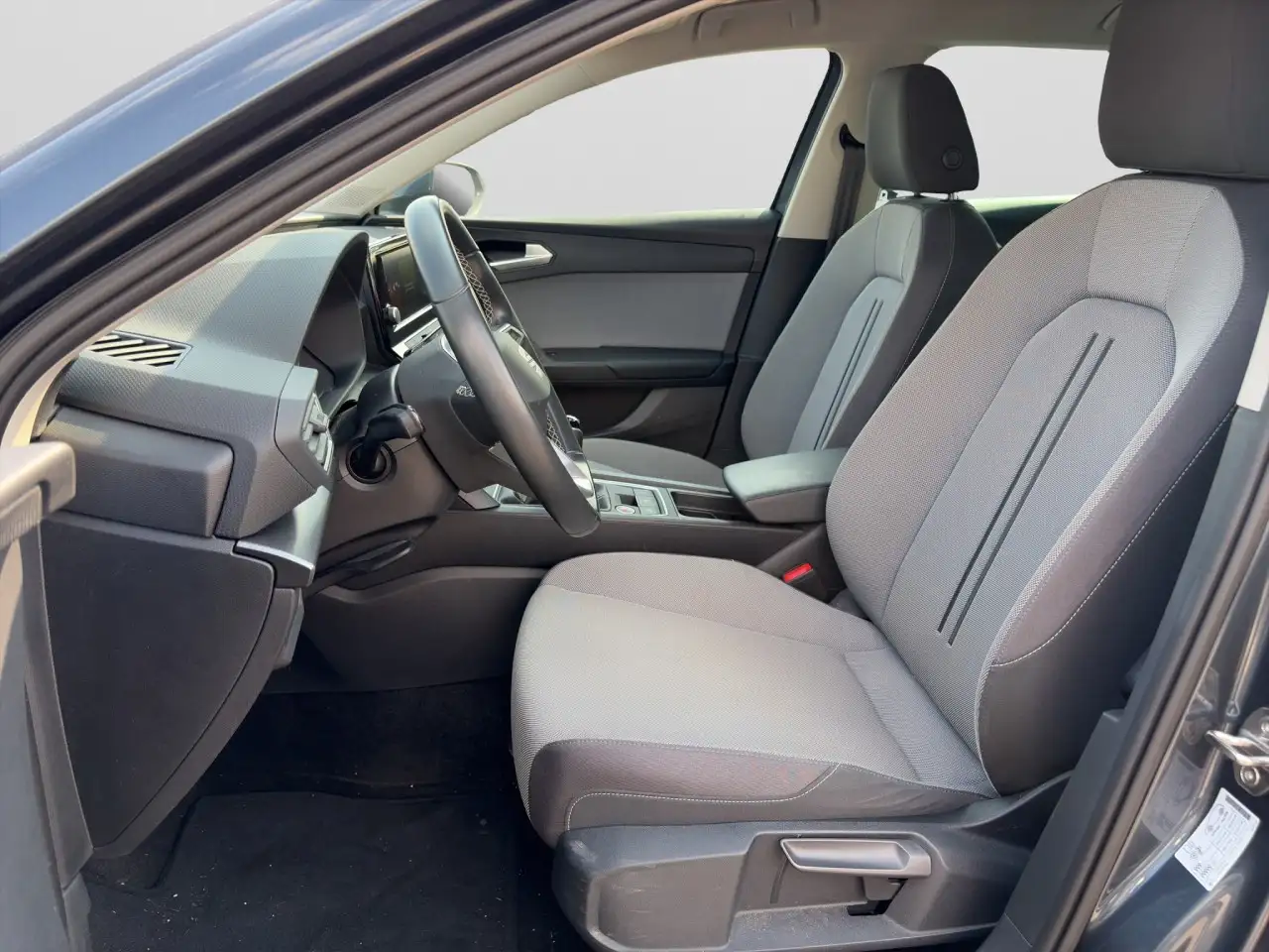 SEAT Leon Sportstourer TSI Tempomat CarPlay DAB+ — معرض صور السيارة 11