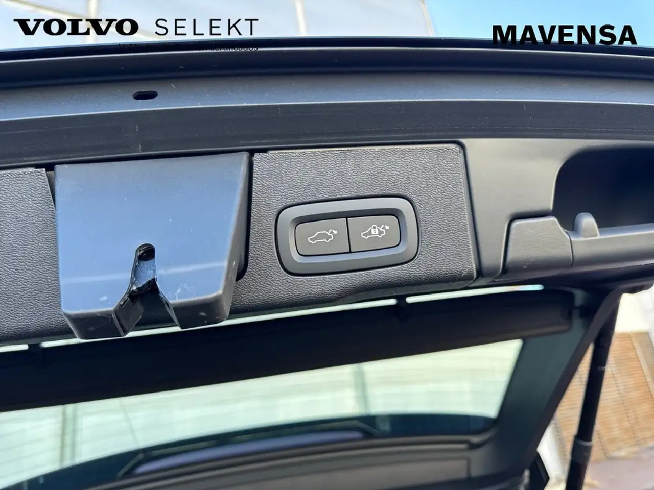 Volvo XC60 B4 Core FWD Aut. — Galerie du véhicule 10