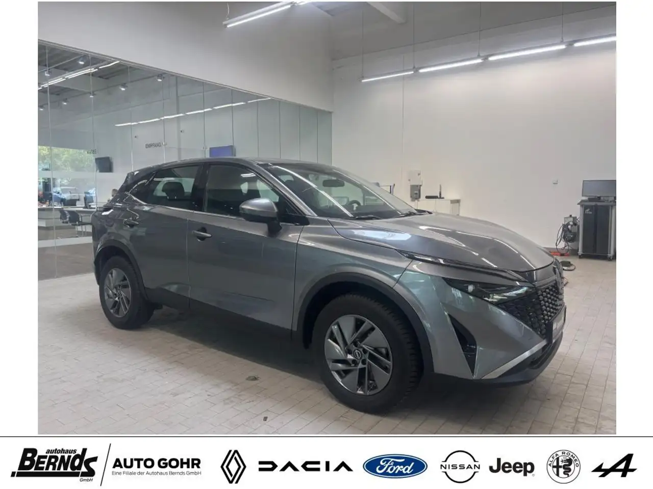 Nissan Qashqai 1.3 Acenta Navi CarPlay Kamera WinterP. Klimaaut. — Galería del vehículo 2