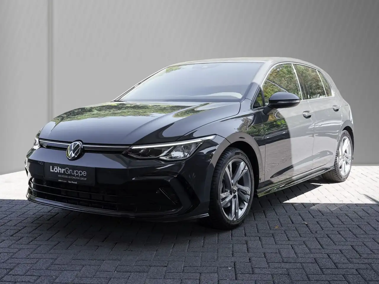 Volkswagen Golf 1.5 eTSI DSG R-Line LED-Sch., App-Con., Tel., P... — Galería del vehículo 2
