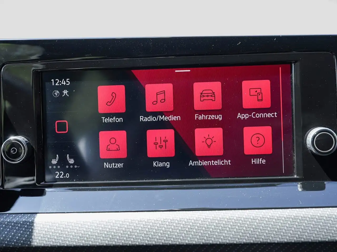 Volkswagen Golf 1.5 eTSI DSG R-Line LED-Sch., App-Con., Tel., P... — Galería del vehículo 14