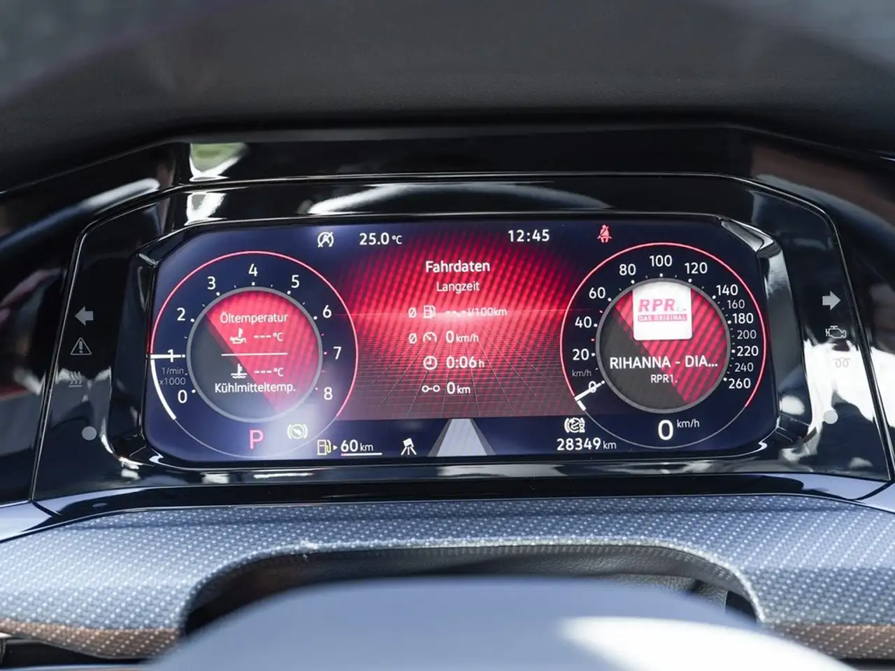 Volkswagen Golf 1.5 eTSI DSG R-Line LED-Sch., App-Con., Tel., P... — Galería del vehículo 16