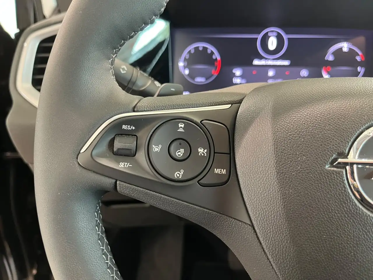 Opel Grandland X Ultimate Kamera Navi Matrix el. Heckklappe — Galerie du véhicule 10