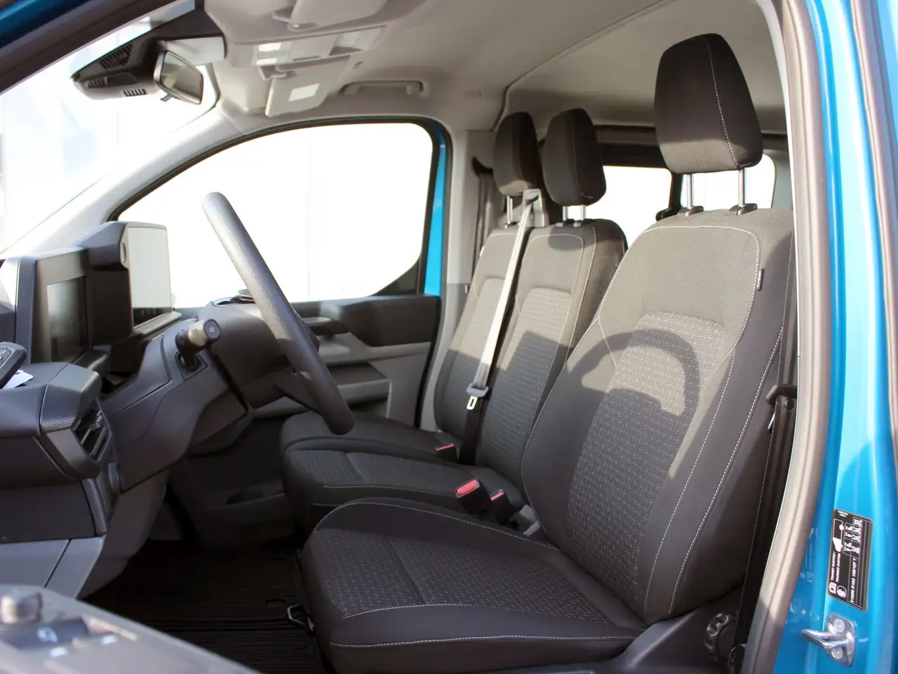 Ford Transit Custom E 340 L1 RWD Trend — Galería del vehículo 23