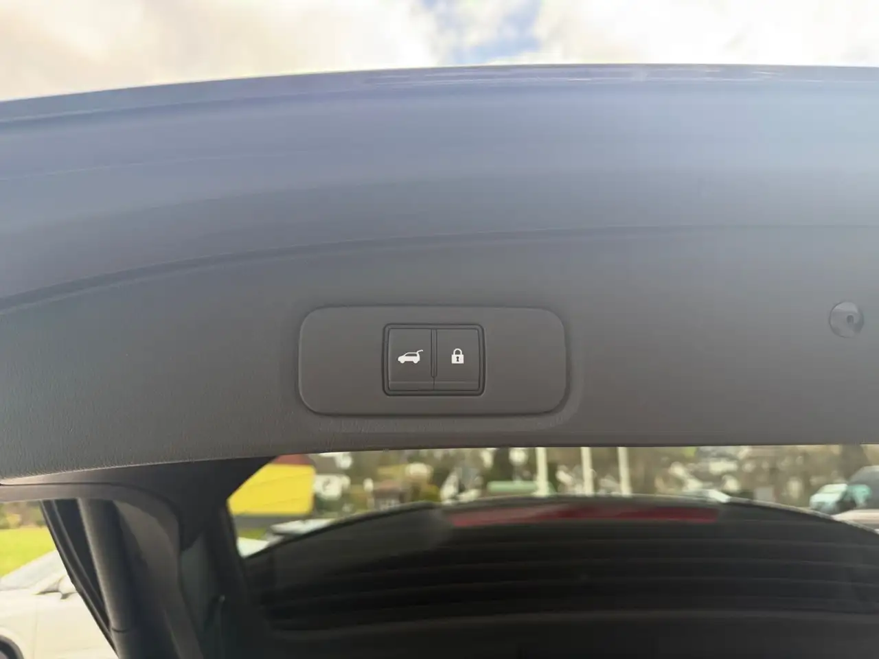 Nissan Qashqai 1.3 DIG-T Tekna+, HUD, Leder, BOSE, AHK — Galería del vehículo 15