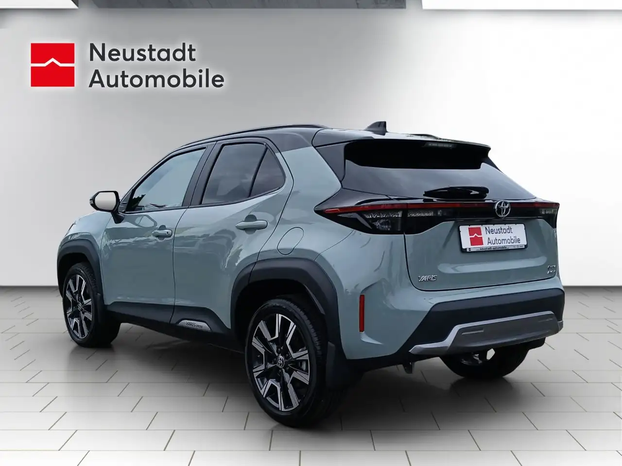 Toyota Yaris Cross_Allrad Premiere Edition Hybrid Headup-Displa — معرض صور السيارة 3
