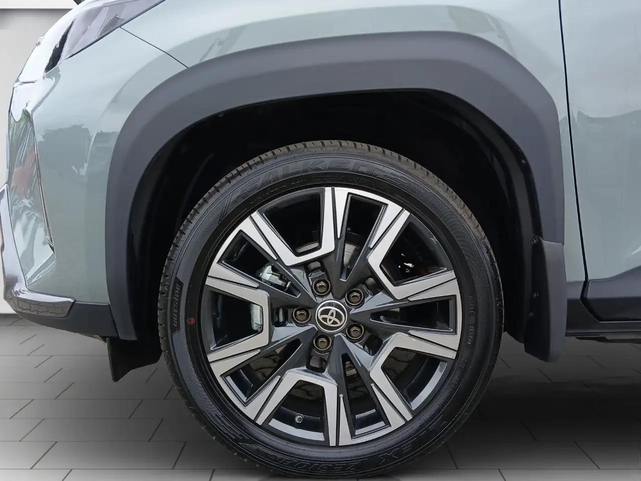 Toyota Yaris Cross_Allrad Premiere Edition Hybrid Headup-Displa — معرض صور السيارة 15