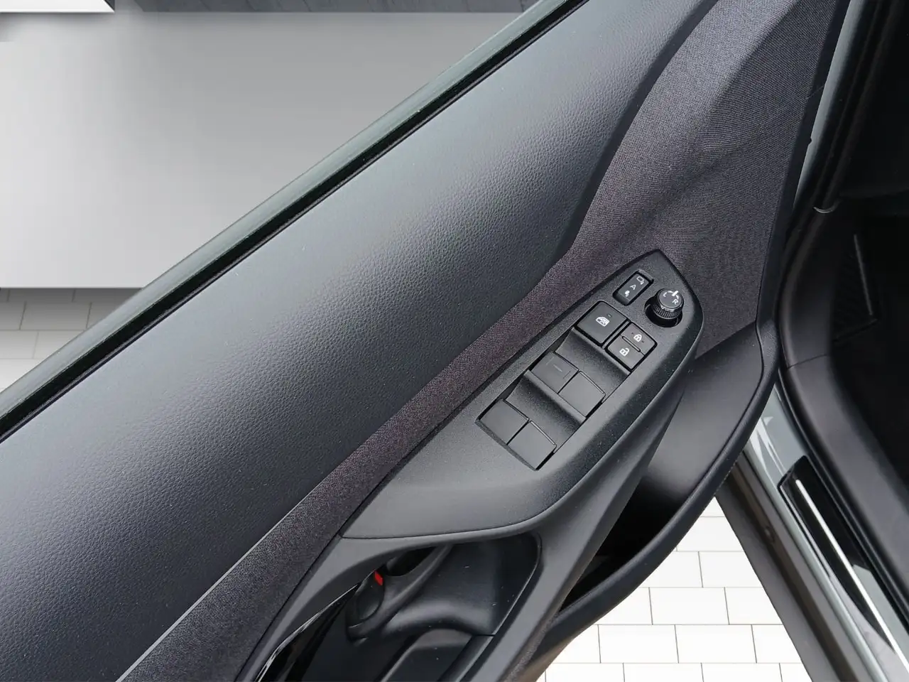 Toyota Yaris Cross_Allrad Premiere Edition Hybrid Headup-Displa — معرض صور السيارة 11