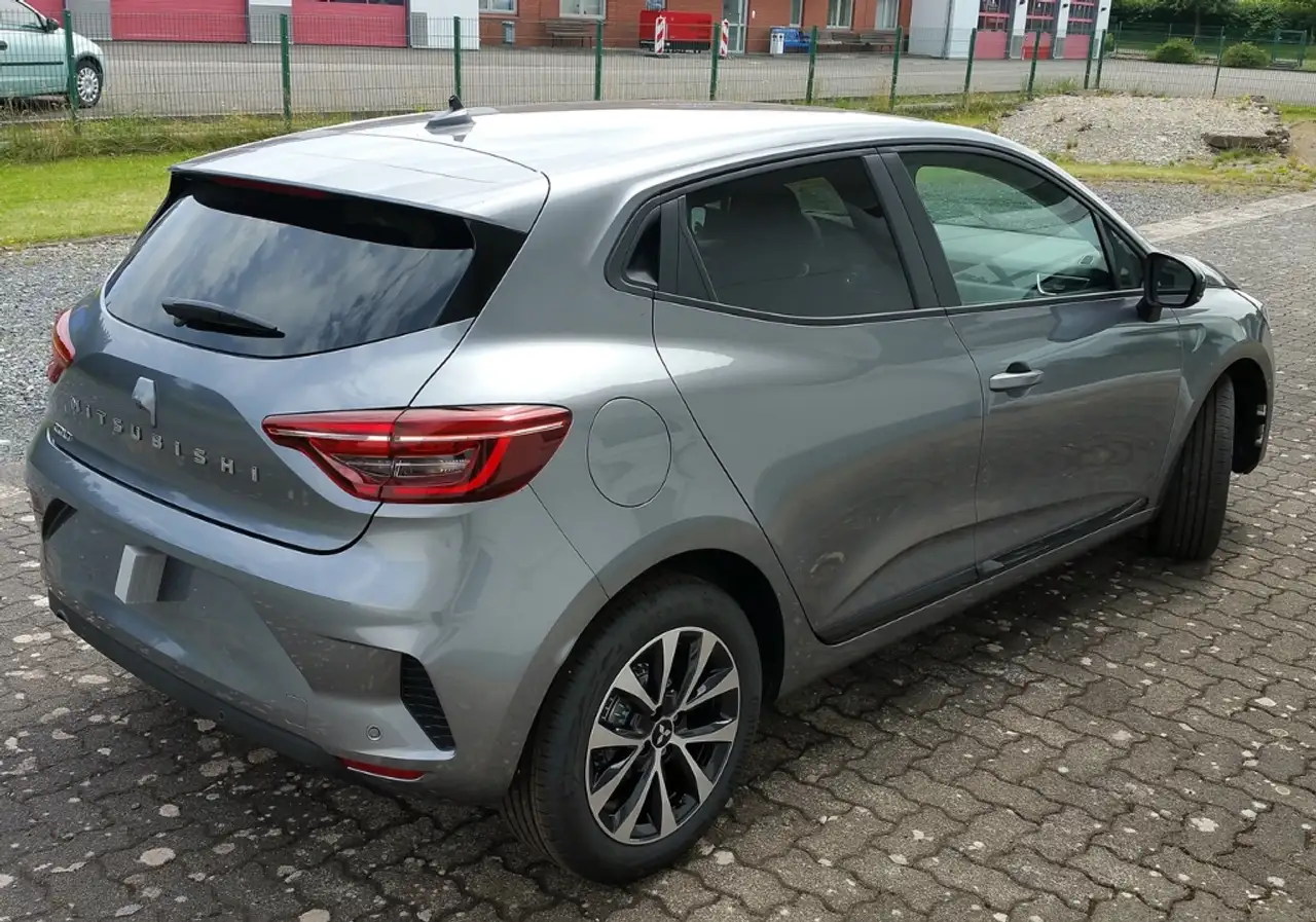 Mitsubishi Colt PLUS 1.0 T Sitz+Lenkrdhzg/Kamera uvm. — Vehicle gallery 4