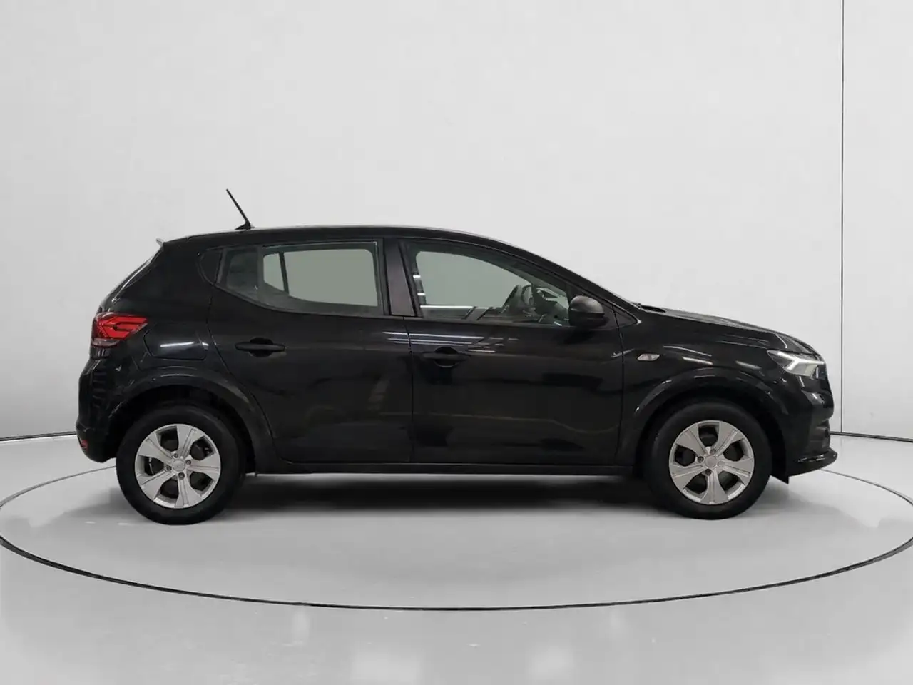 Dacia Sandero ECO-G Essential 74kW — معرض صور السيارة 2