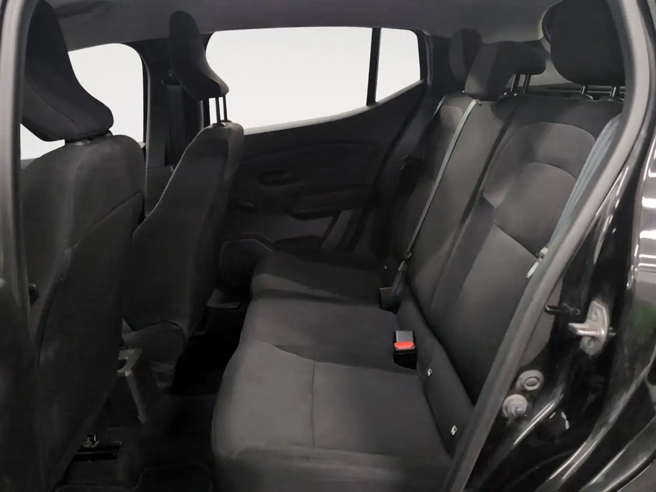 Dacia Sandero ECO-G Essential 74kW — معرض صور السيارة 11