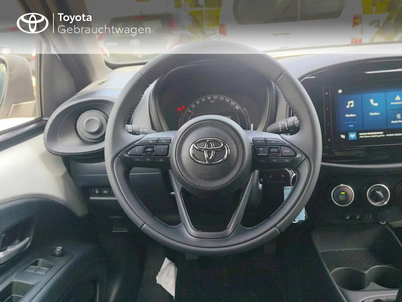 Toyota Aygo X Business Edition 5-Gang sehr wenig KM ! Sitzheizung — معرض صور السيارة 16