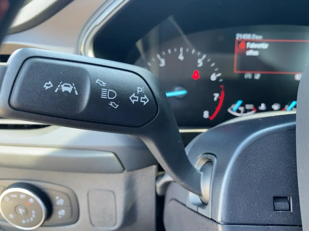 Ford Focus ST-Line SHZ*RFK*ACC*LED*Navi*Automatic — معرض صور السيارة 8