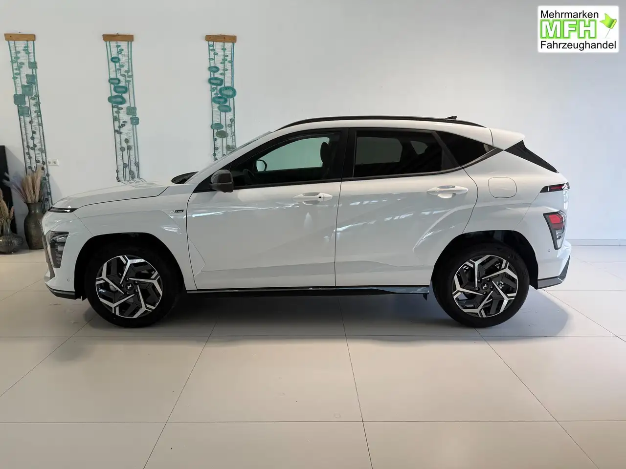 Hyundai KONA N Line 1.0 T-GDI 2WD 88 kW (120 PS) Lenkradheiz... — معرض صور السيارة 3