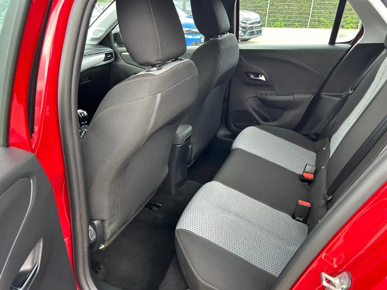 Opel Corsa 1.2i°LED°Kamera°100 PS°Winterpaket° — Galerie du véhicule 13