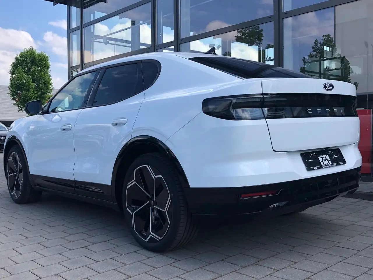 Ford Capri 983 Capri RWD 52 kWh — Vehicle gallery 8