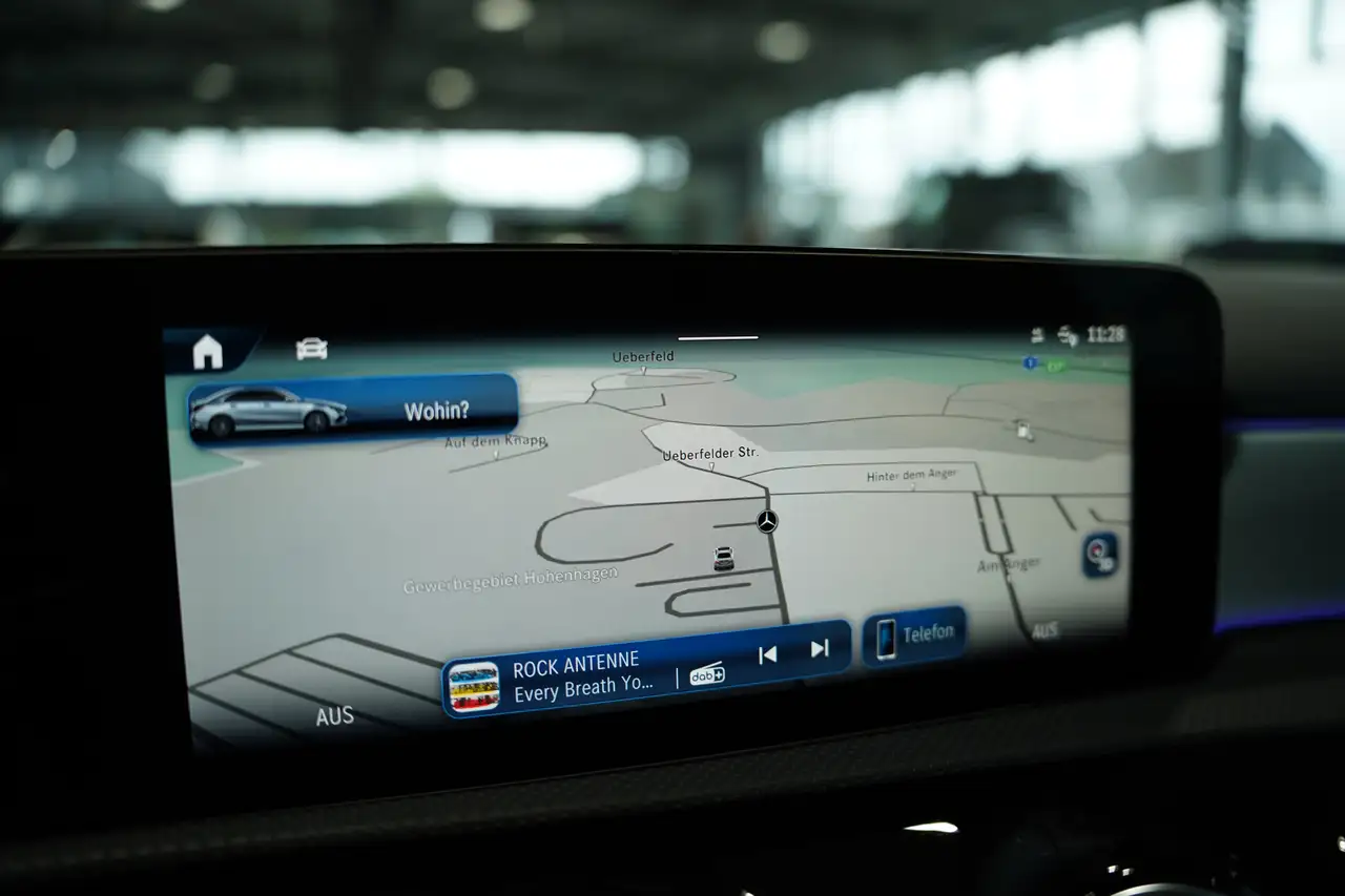Mercedes-Benz A 35 AMG 4M 2H *BURM*Night-II*Pano*HUD*Multibeam — Vehicle gallery 32