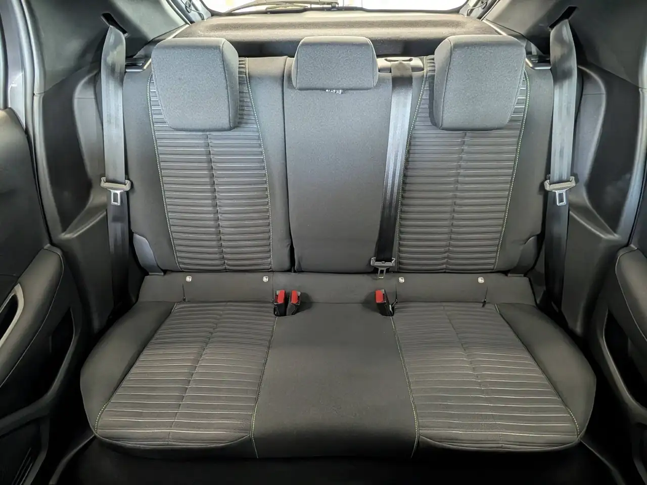 Peugeot 208 PureTech 75 Active Allwetter Navi — Vehicle gallery 13