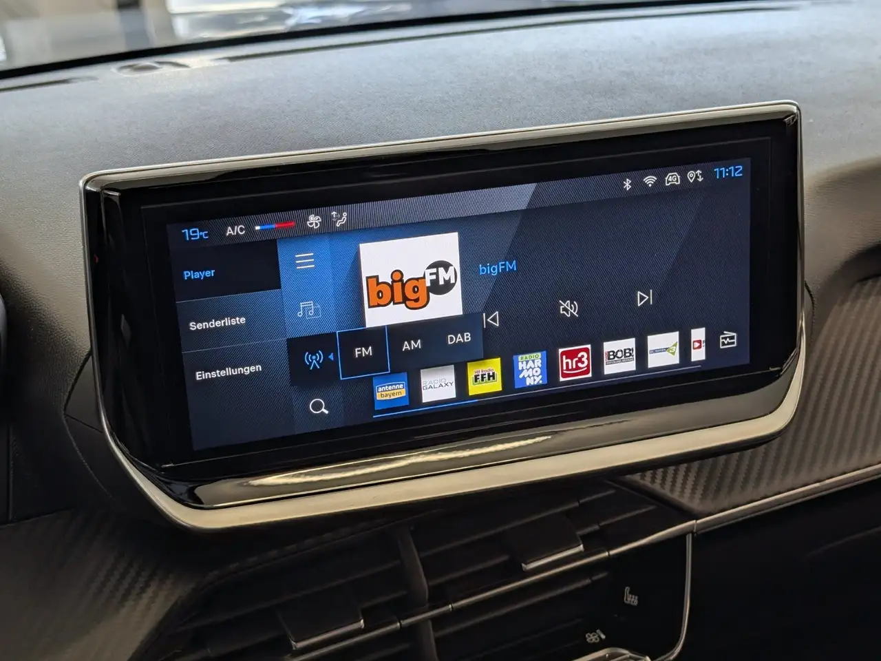 Peugeot 208 PureTech 75 Active Allwetter Navi — Vehicle gallery 27