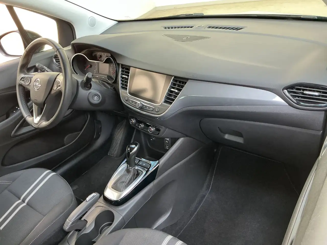 Opel Crossland 1.2 180°Kamera,PDC,LED,CarPlay,DAB, — Galería del vehículo 10