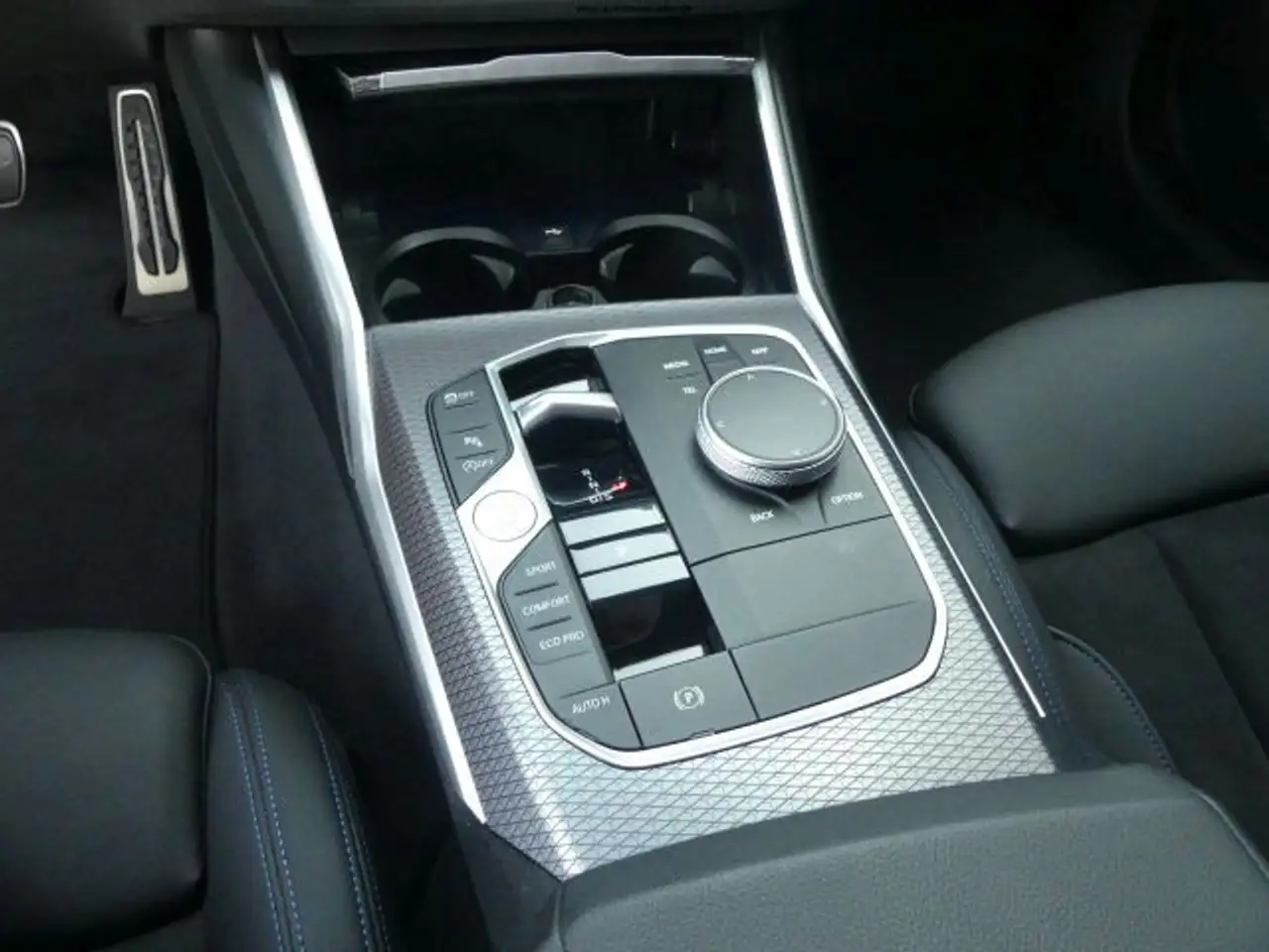 BMW 320 i Tour M Sportp. AHK°ACC°-HIFI°AdLED°elSitze — Vehicle gallery 12