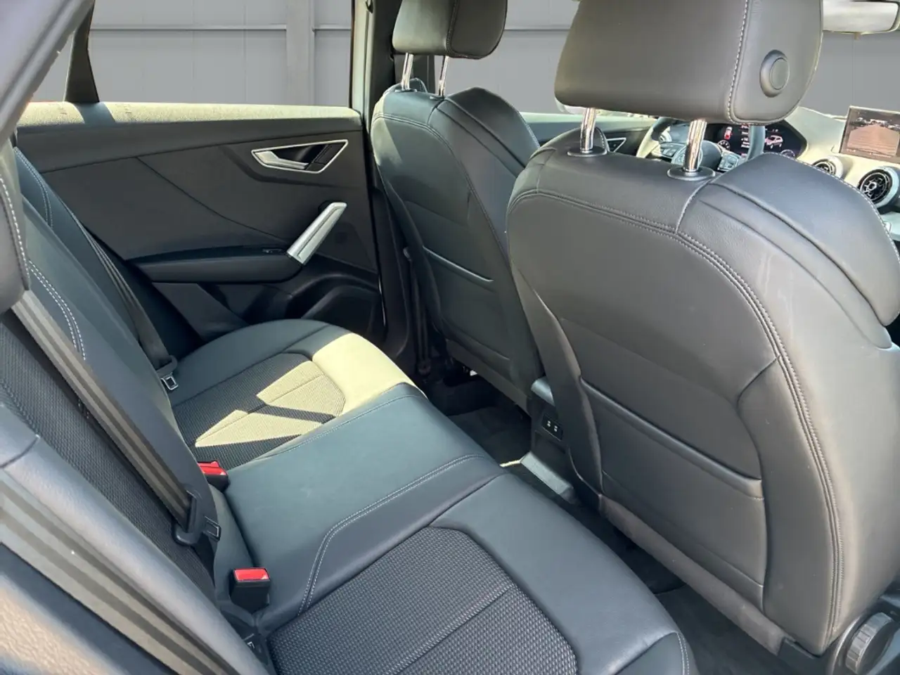 Audi Q2 35 TFSI S-tronic advanced Navi Digitales Cockpit S — Galería del vehículo 9