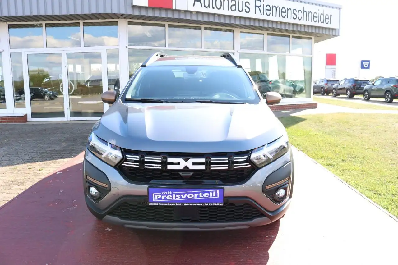 Dacia Jogger Extreme TCE 110-7 SITZER-KLIMA-KAMERA-LED-PDC-AHZK — Galería del vehículo 2