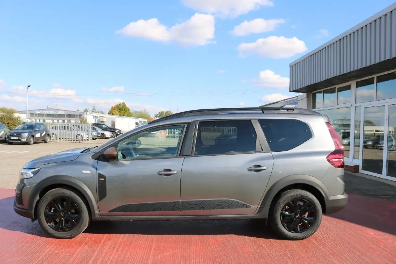 Dacia Jogger Extreme TCE 110-7 SITZER-KLIMA-KAMERA-LED-PDC-AHZK — Galería del vehículo 3