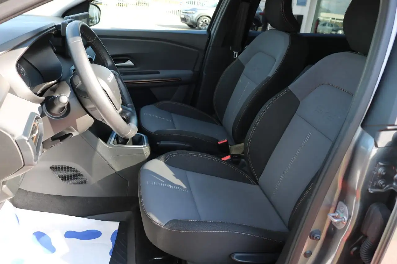 Dacia Jogger Extreme TCE 110-7 SITZER-KLIMA-KAMERA-LED-PDC-AHZK — Galería del vehículo 5