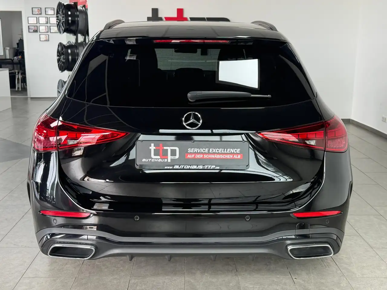 Mercedes-Benz C 180 T AMG Leder AHK Night-Paket R.Kamera LED — معرض صور السيارة 10