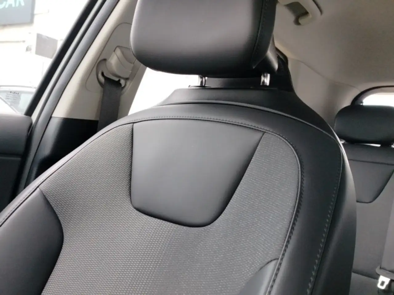Kia Niro 1.6 HEV Drive 129 — معرض صور السيارة 24